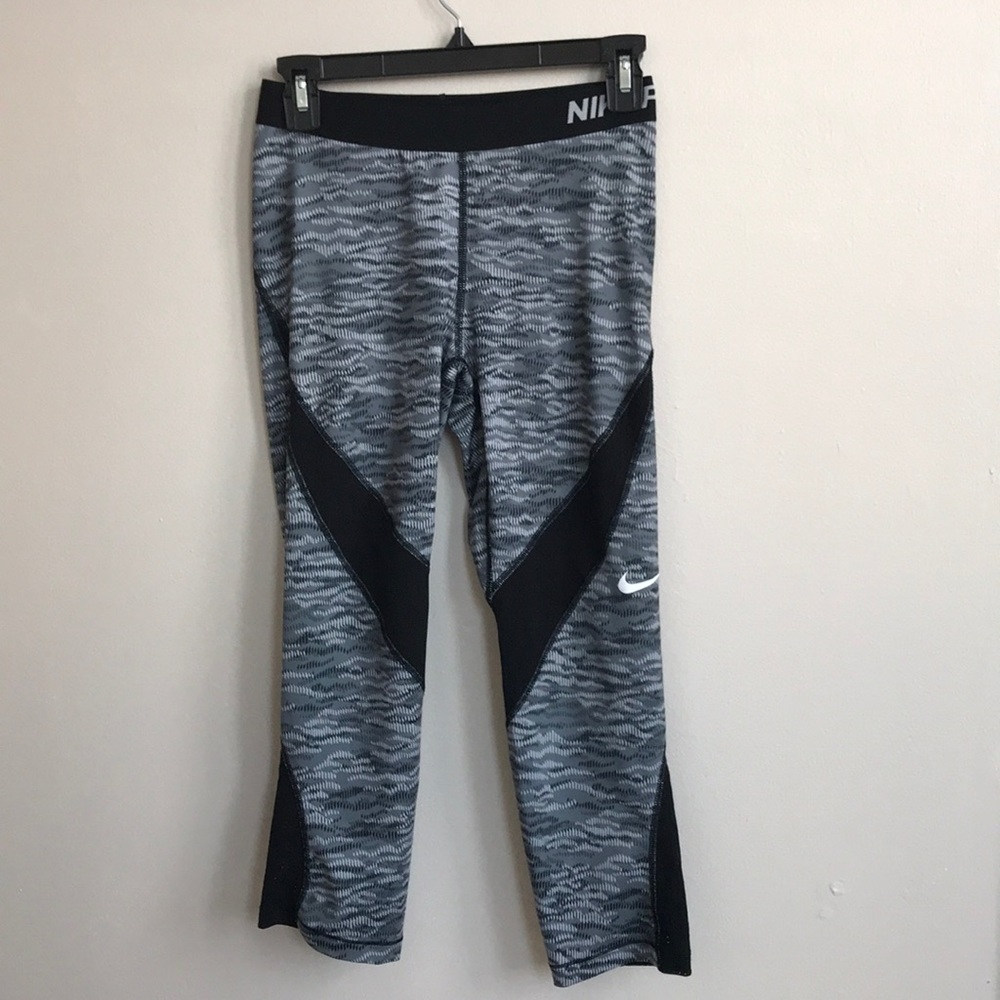Nike Pro Athletic Leggings
